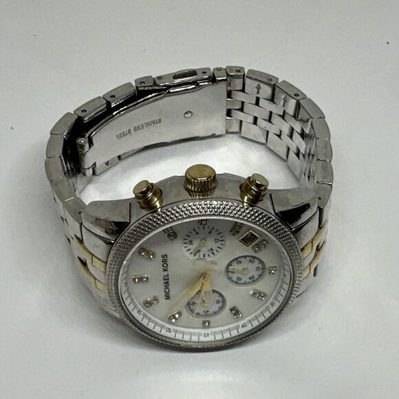 Michael Kors Ritz MK5057 Women\'s Silver Stainless Steel Analog Dial Watch NUL58